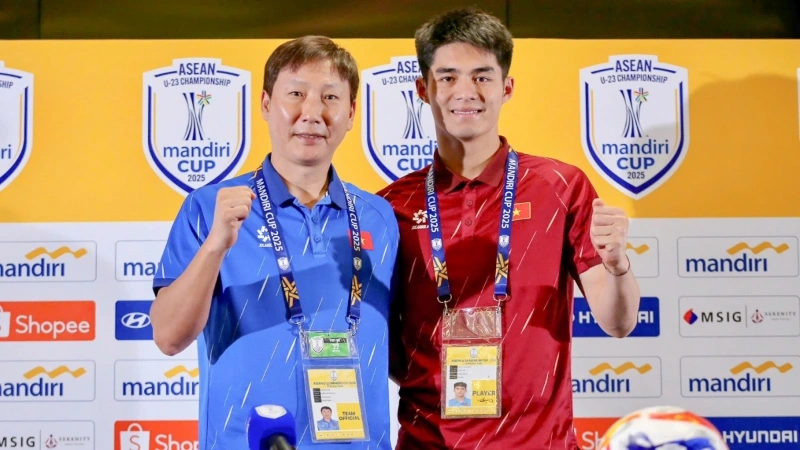 HLV Kim Sang Sik có địa vị chắc chắn nếu thắng U23 Đông Nam Á